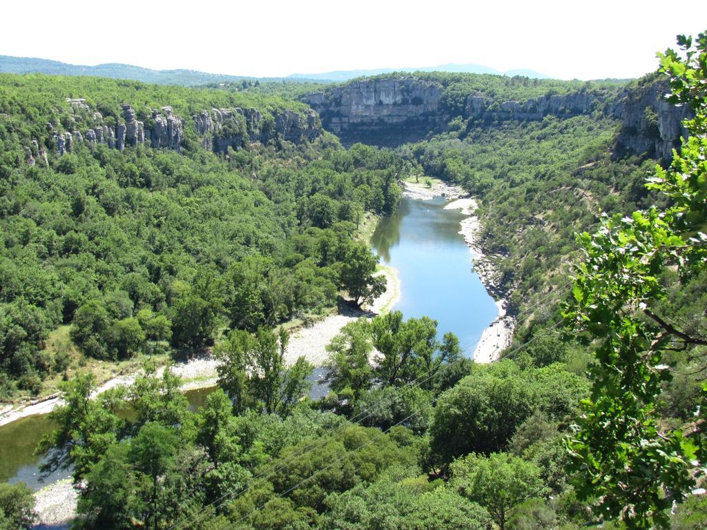 Camping Les Chenes Chauzon 外观 照片