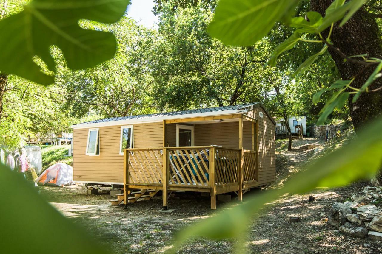 Camping Les Chenes Chauzon 外观 照片
