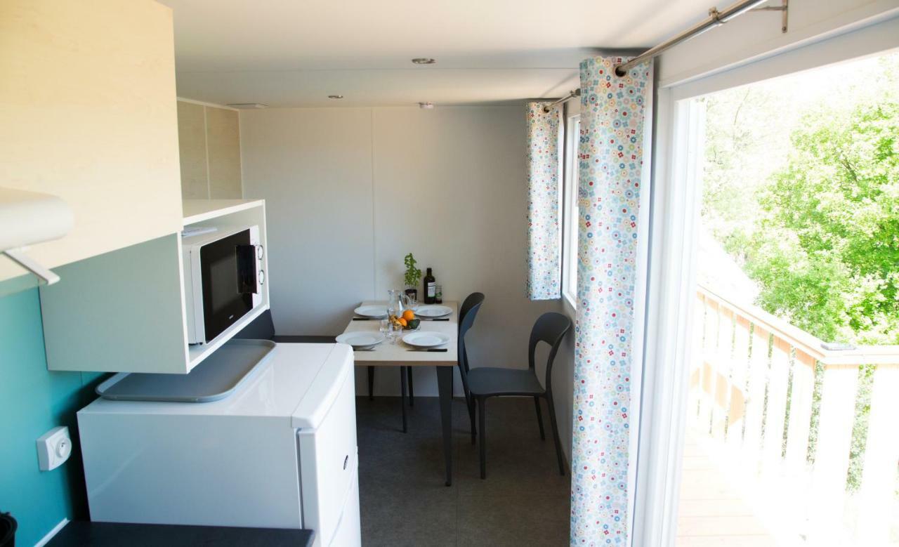Camping Les Chenes Chauzon 外观 照片